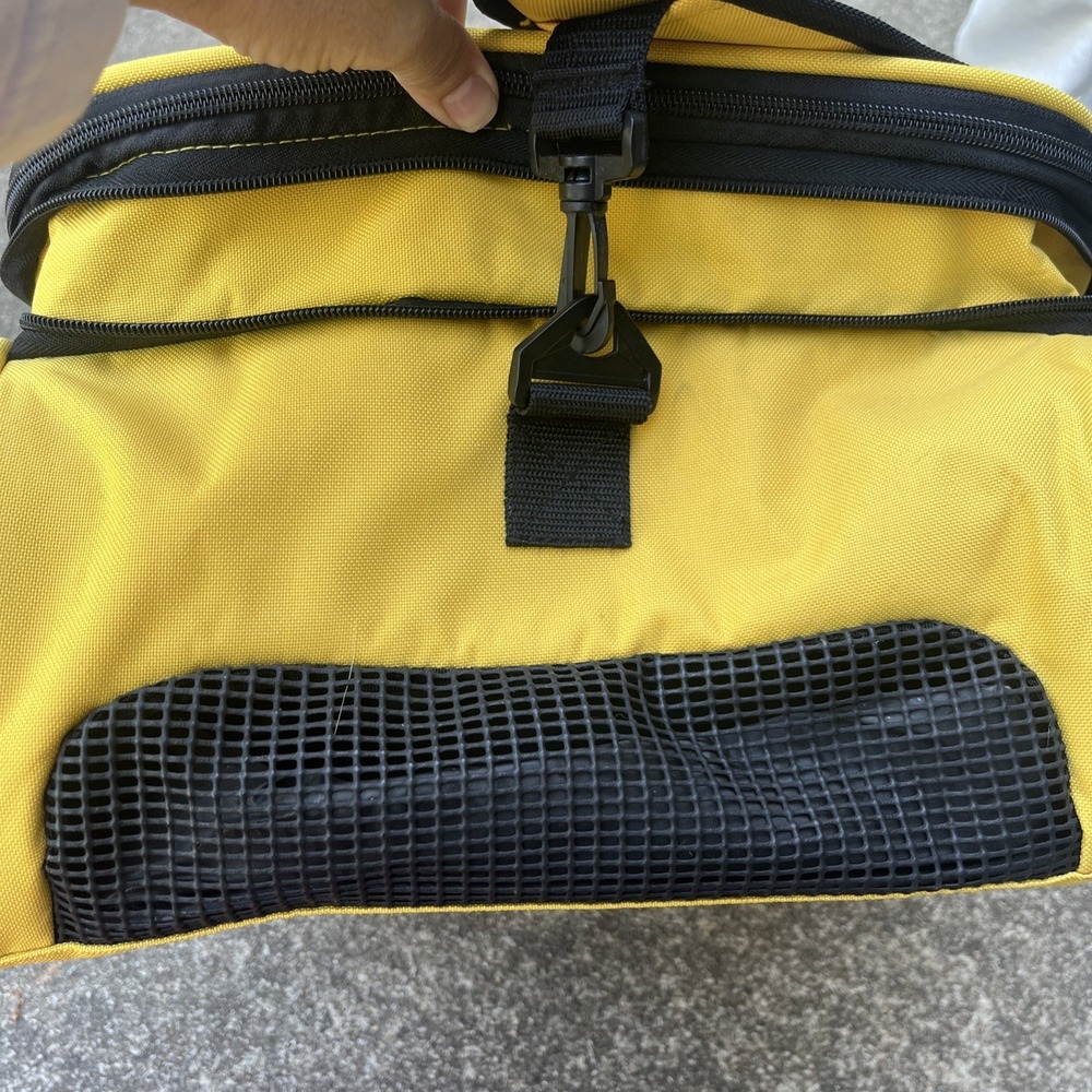 Southwest Airline Approved Pet carrier Large 18 X 13.5 X 10 Vented & Expandable - Picture 7 of 10